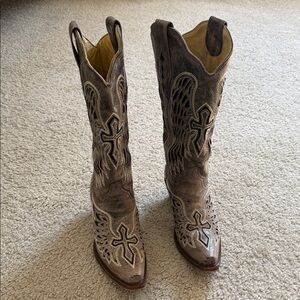 Corral Brown Heeled Boots with Cross Design